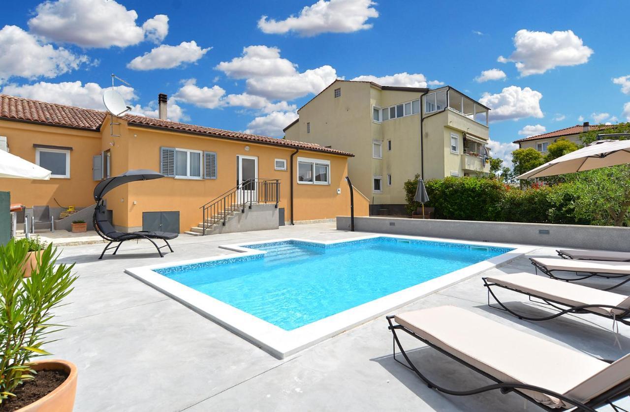 House Dragan 1231 Villa Пула Екстериор снимка
