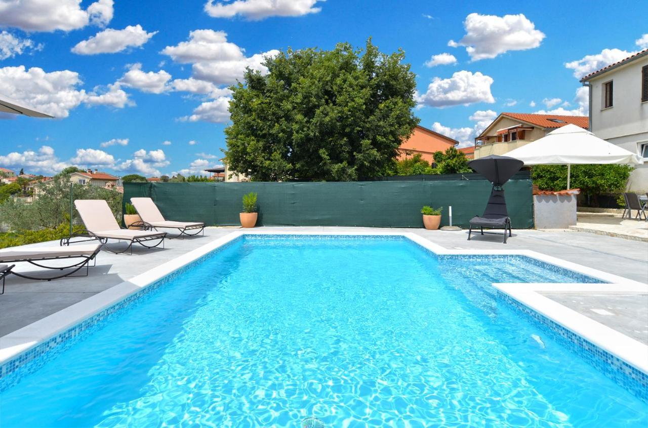 House Dragan 1231 Villa Пула Екстериор снимка